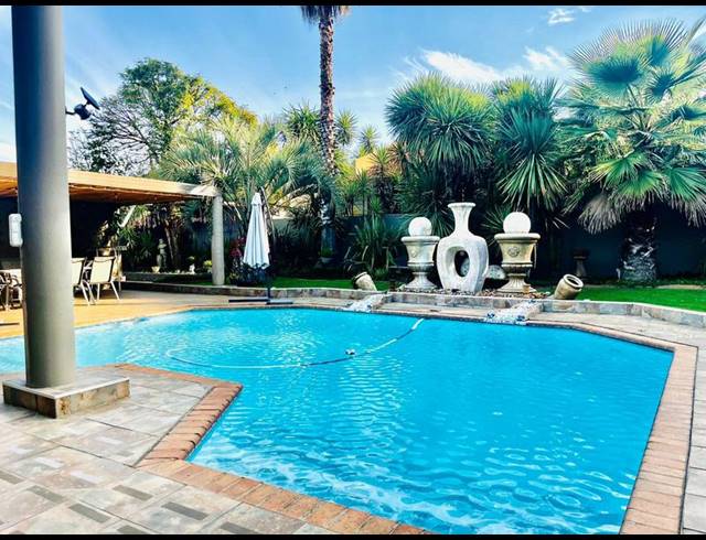 3 BEDROOM HOUSE FOR SALE IN VANDERBIJLPARK SE 4